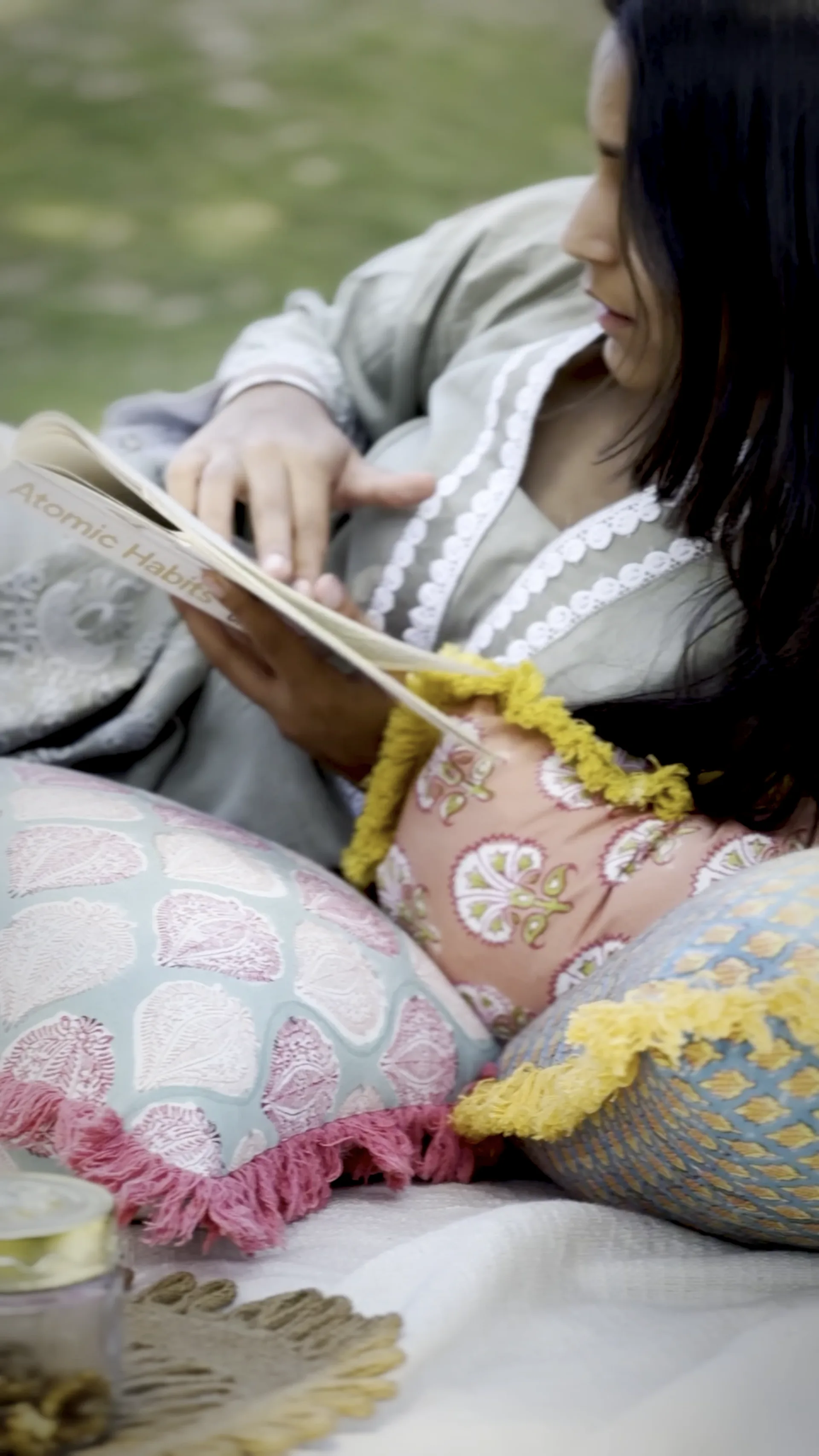 PINK DECOR - film still 3