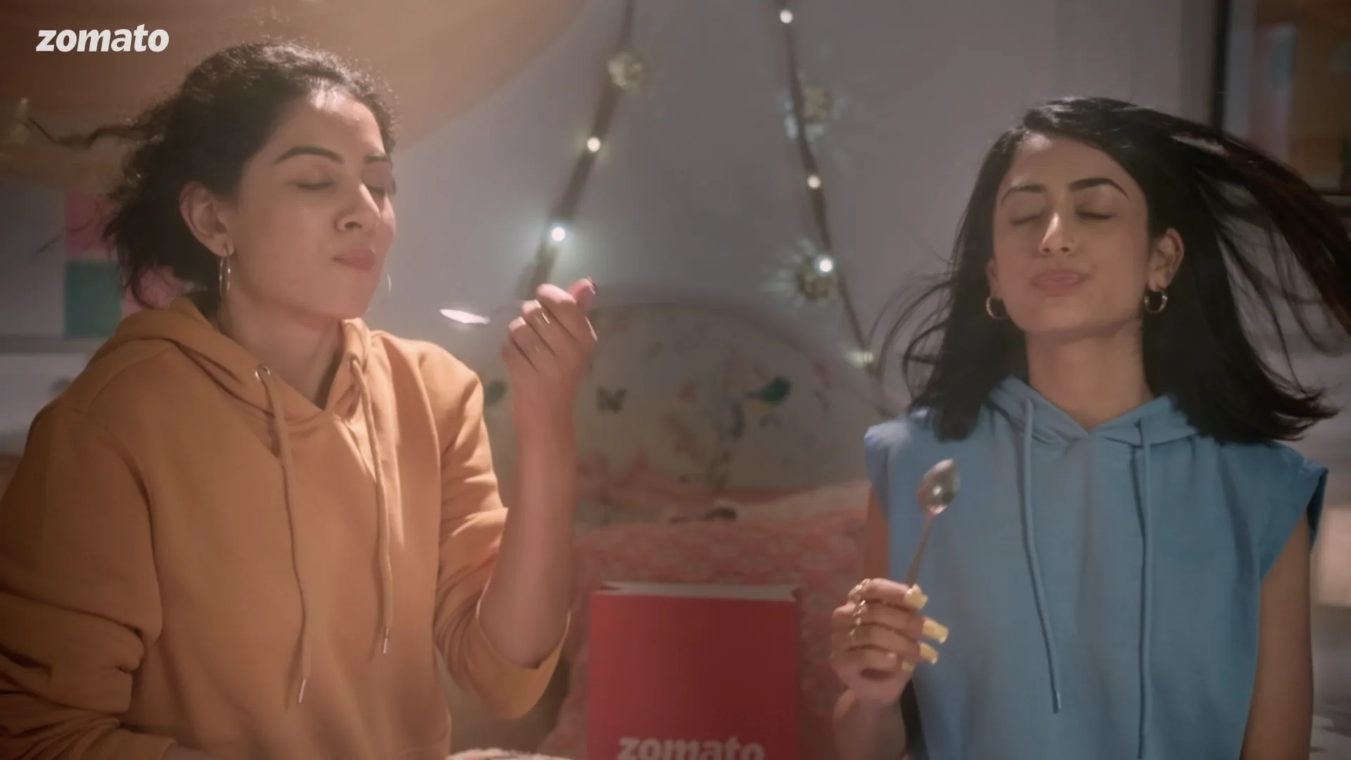 ZOMATO - film still 4